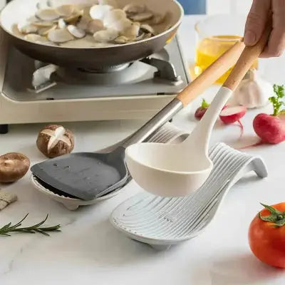 repose spatule silicone cuisine organisateur plan de travail protection chaleur louche blanc gris