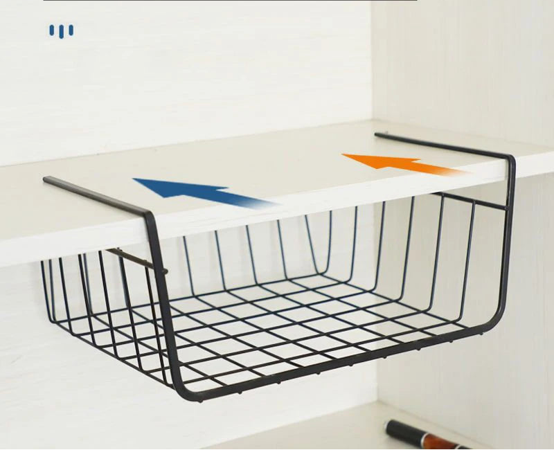 panierderangementsousetagereenfilmetalliquenoir